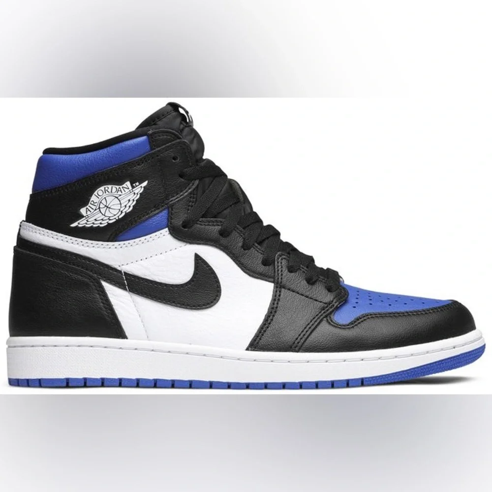 Nike Men’s Air Jordan 1 Retro High OG 'Royal Toe'  High-Top Sneakers Size 7.5 US - Picture 3 of 17
